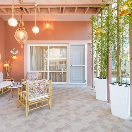 Luxury House Niso * 斯卡拉索提罗斯